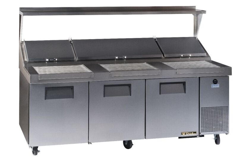 TRUE Makeline gekoelde pizzawerkbank met speciale opbouw en 7 jaar garantie